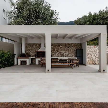 Etherealvilla-Family Villa With Pool Lourdata  Ngoại thất bức ảnh